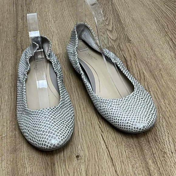 Vionic Alexa Lizard Gray Snake Print Round Toe Ballet Flats Shoes Size US 9.5 - Picture 1 of 16